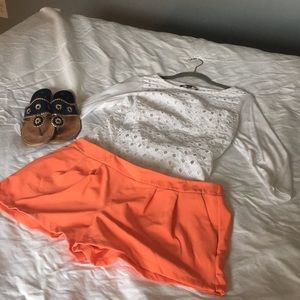 Never worn shorts with a stretchy waist!